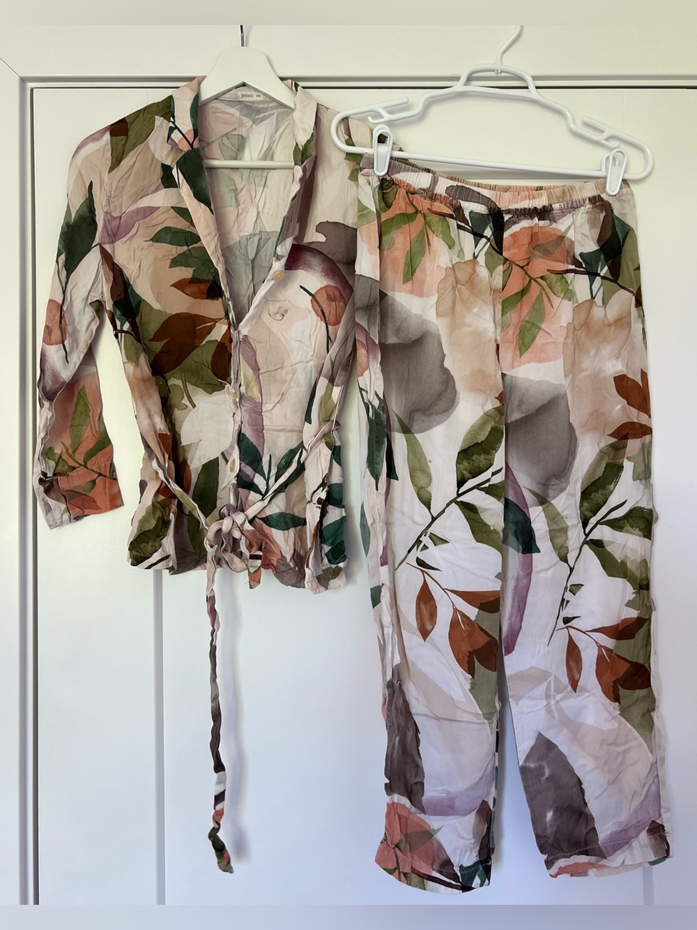Women's Floral Tie-Waist Pajama Set - Multi Floral